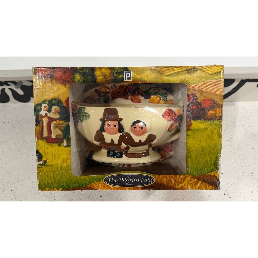Publix Thanks Given Gravy Boat Includes One Matching Tray Beige Color USA Seller - Picture 2 of 2